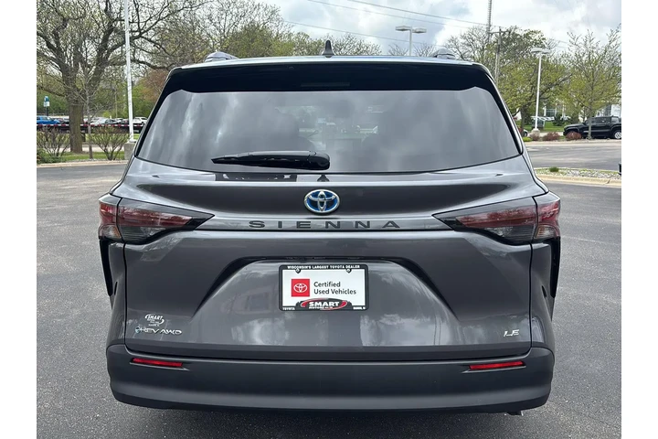 $46997 : Gold Certified 2025 Sienna LE image 7