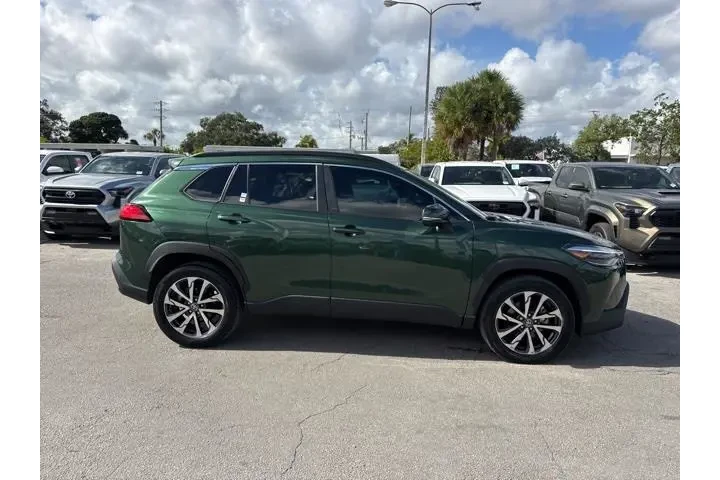 $25988 : Toyota Corolla Cross 2023 XL image 2