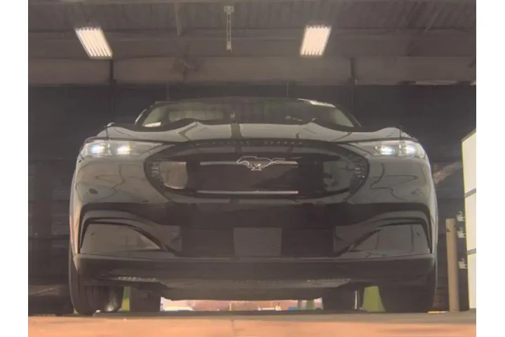 $27339 : Ford Mustang Mach-E 2025 Sel image 4