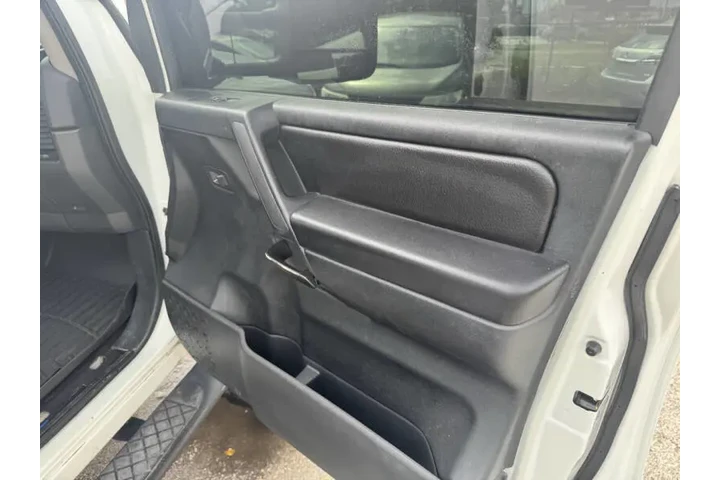 $13797 : 2014 Titan SV image 8