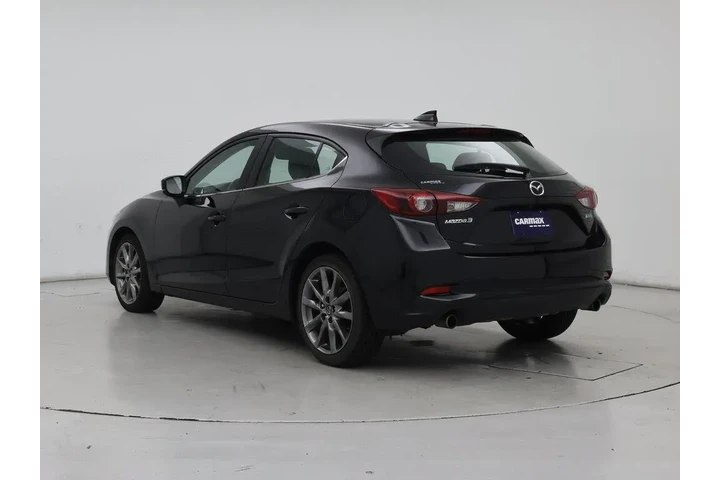 $17998 : Mazda Mazda3 2018 Grand Tour image 2