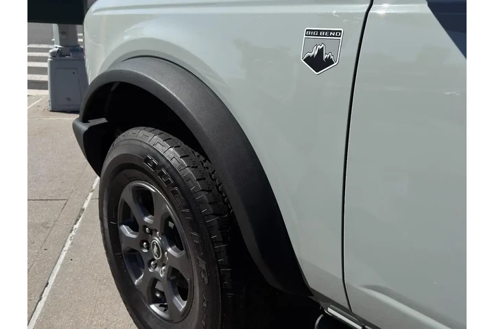 $32195 : Ford Bronco 2021 4x4 Base 4d image 10