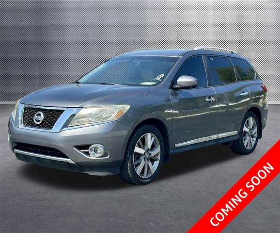 $15847 : 2016 Pathfinder Platinum image 2