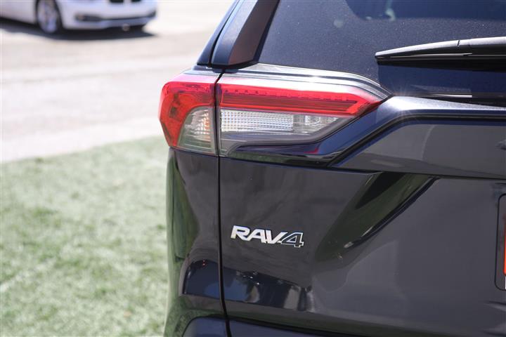 $28999 : 2022 TOYOTA RAV4 XLE image 7