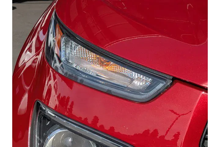 $16494 : Hyundai VENUE 2023 SEL 4dr C image 6