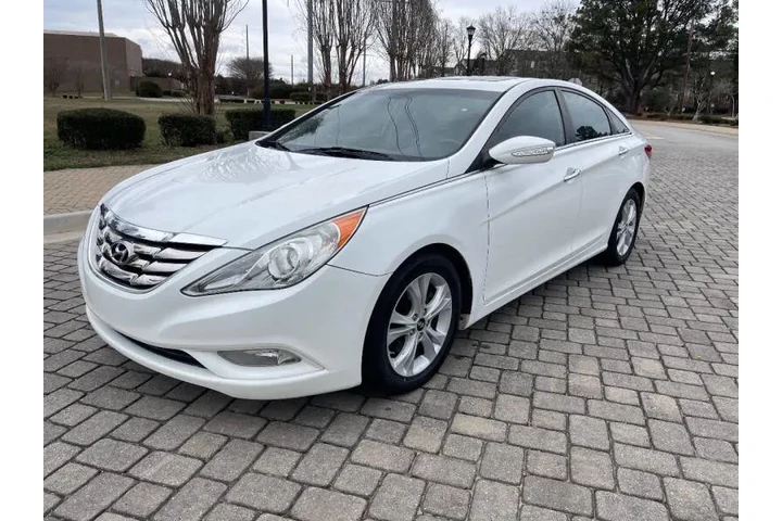 $5450 : 2011 Sonata Limited image 7