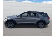 $31990 : Ford Explorer 2022 AWD XLT 4 thumbnail
