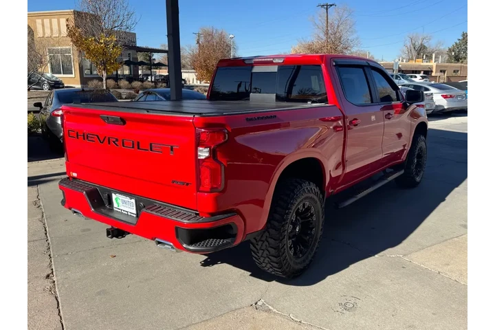 2020 Silverado 1500 RST Crew image 5