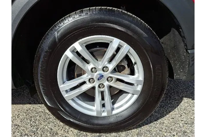 $36949 : Ford Explorer 2024 AWD XLT 4 image 8