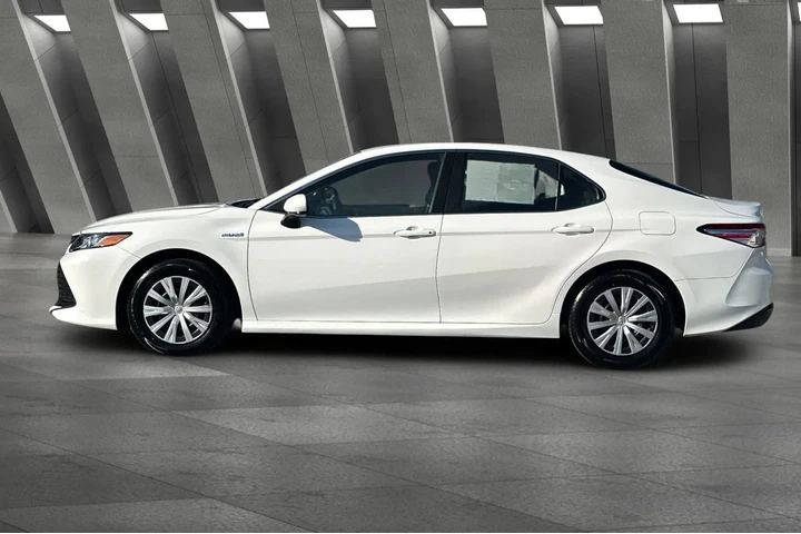 $21700 : Toyota Camry Hybrid 2018 LE image 10