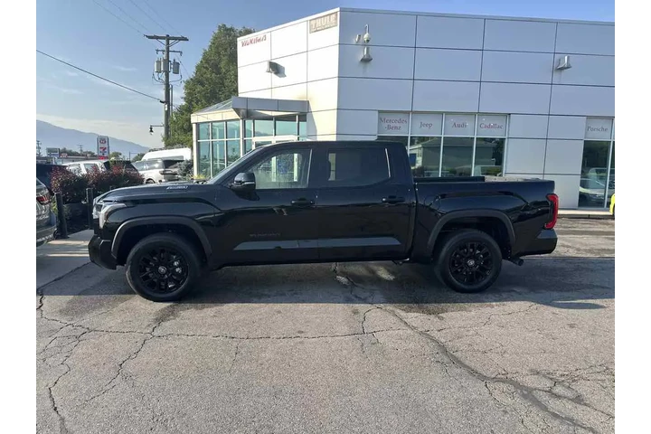 $63490 : 2025 Tundra 4WD Limited Hybrid image 8