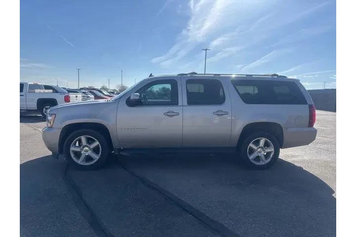 $8990 : Chevrolet Suburban 2007 4WD image 4