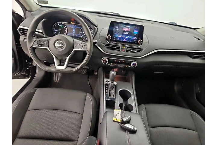 $20998 : Nissan Altima 2022 2.5 SV 4d image 9