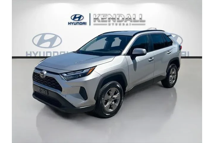 $24638 : Toyota RAV4 2024 XLE 4dr SUV image 1
