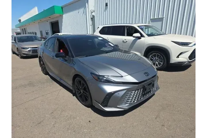 $39900 : Toyota Camry 2025 SE 4dr Sed image 3