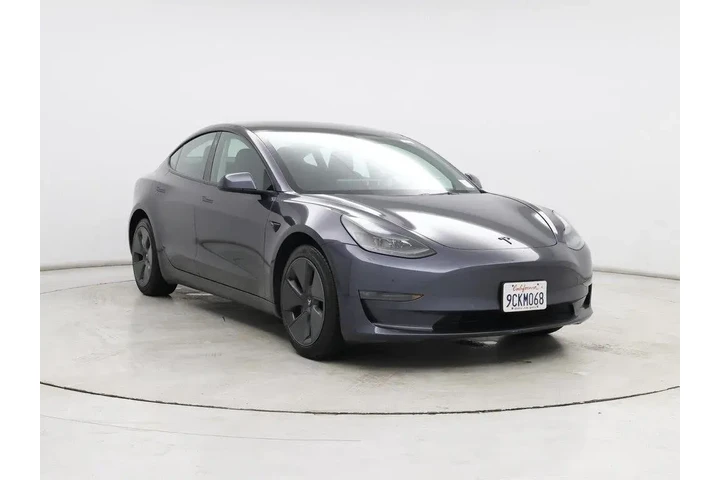 $31998 : Tesla Model 3 2022 AWD Long image 1