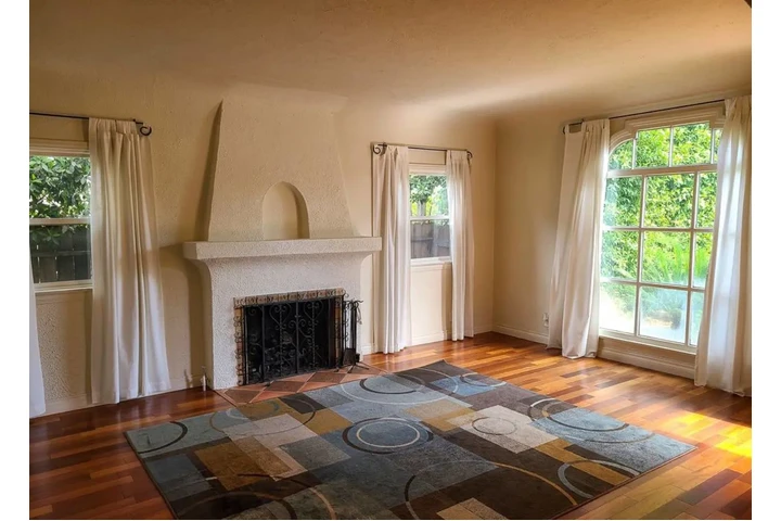 $2450 : Additional Office. image 2