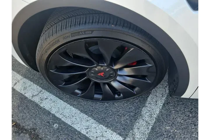 $37500 : Tesla Model Y 2024 AWD Perfo image 3