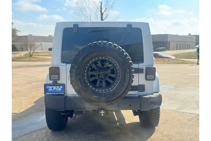 $15995 : 2013 Wrangler Unlimited Sahara image 5