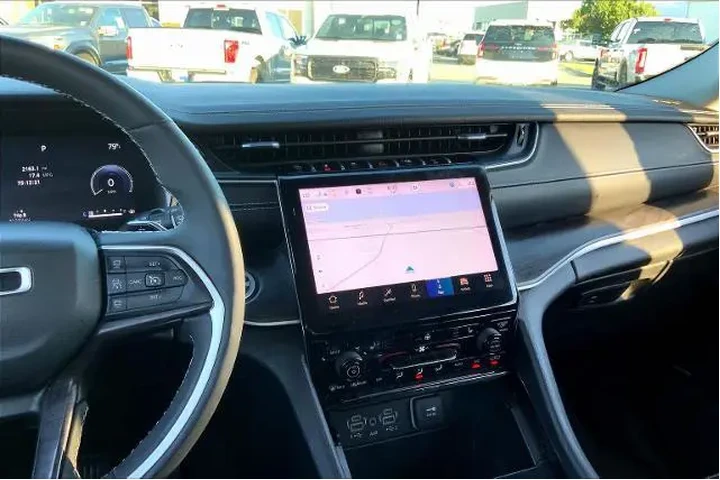 $28941 : Jeep Grand Cherokee L 2023 4 image 6