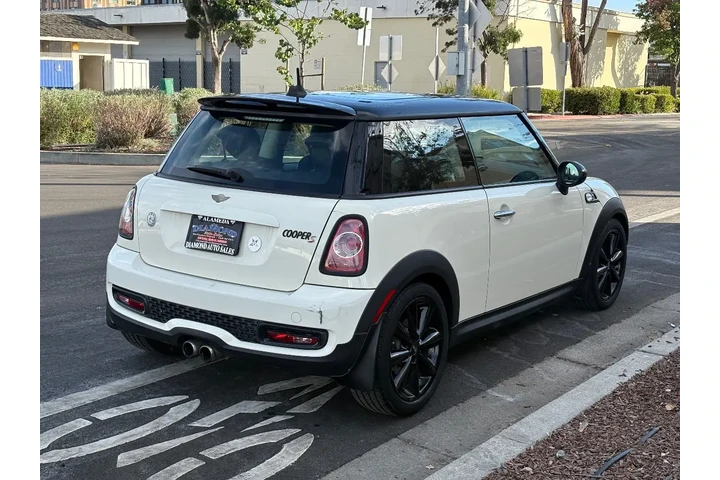 $8988 : 2011 Cooper Hardtop S image 6