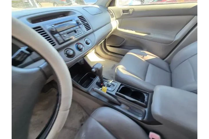 $8500 : Toyota Camry 2004 LE 4dr Sed image 10