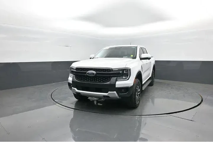 $38860 : Ford Ranger 2024 4x4 Lariat image 3
