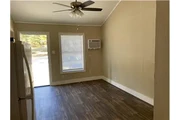$900 : Rental property with 1 bedro thumbnail