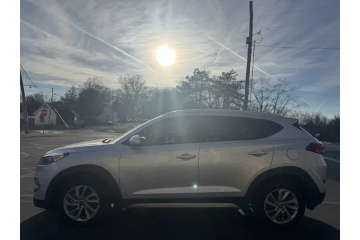 $7999 : 2017 Tucson Eco image 8