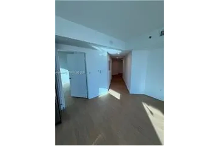 $4800 : Rental property with 2 bedro image 3