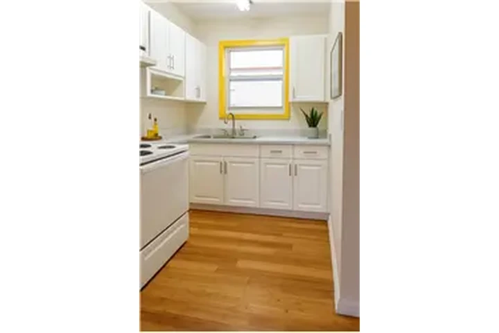 $1500 : Rental property with 1 bedro image 5