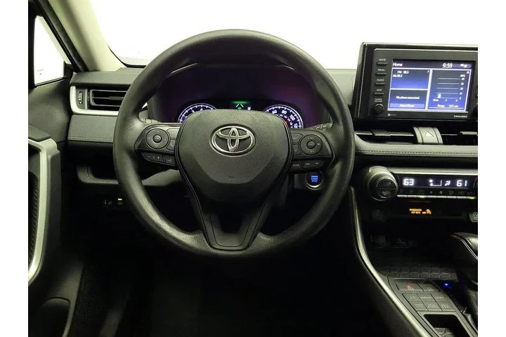 $20998 : Toyota RAV4 2021 AWD XLE 4dr image 2