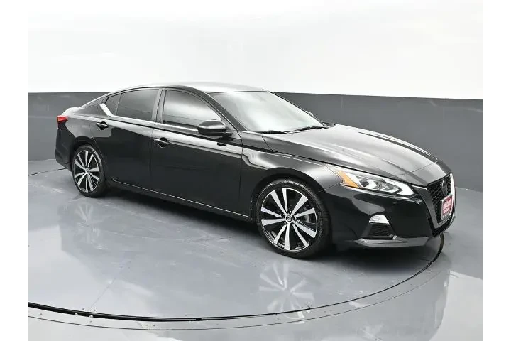 $21194 : Nissan Altima 2022 2.5 SR 4d image 2