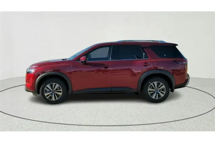 $30852 : Nissan Pathfinder 2023 SL 4d image 4