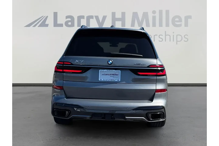 BMW X7 2023 AWD xDrive40i 4d image 4