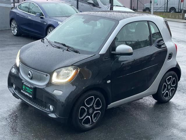 $8900 : Used 2018 fortwo electric dri image 2