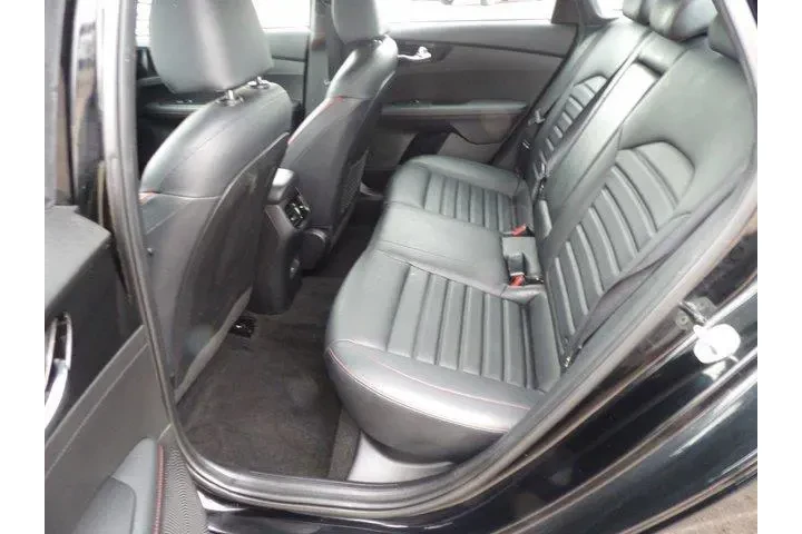 $19998 : Kia Forte 2023 GT 4dr Sedan image 9