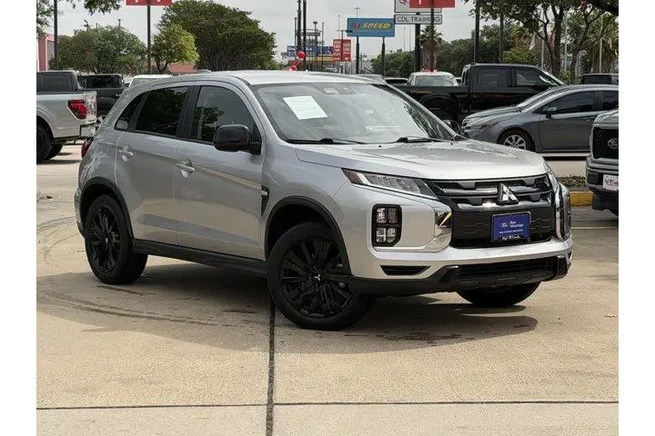 $23511 : Mitsubishi Outlander Sport 2 image 1
