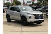 Mitsubishi Outlander Sport 2