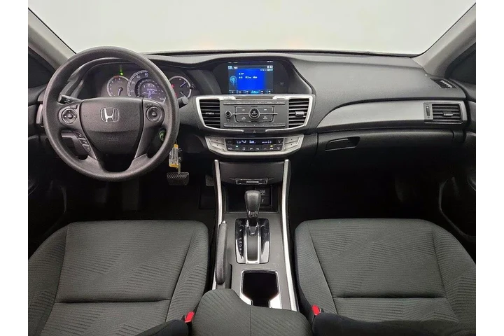 $17998 : Honda Accord 2015 LX 4dr Sed image 9