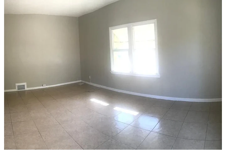$1100 : 1 Rec en Bell Gardens image 4