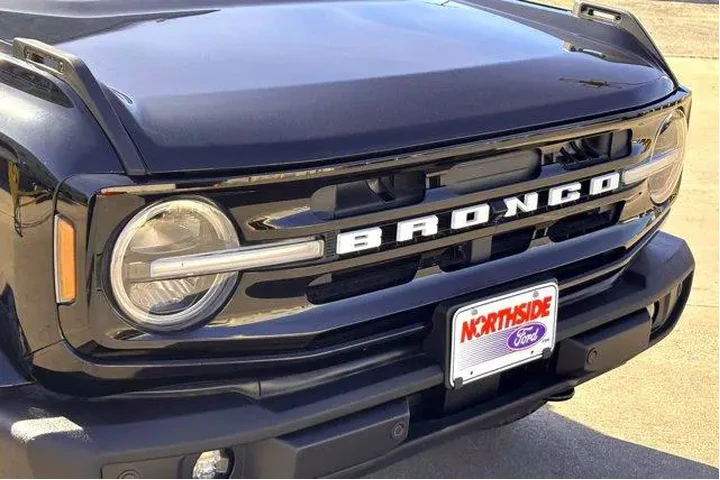 $39977 : Ford Bronco 2023 4x4 Outer B image 4