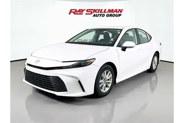 $24975 : Toyota Camry 2025 LE 4dr Sed image 3
