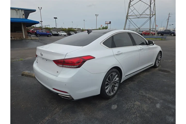 $12995 : 2015 Genesis 3.8L image 4