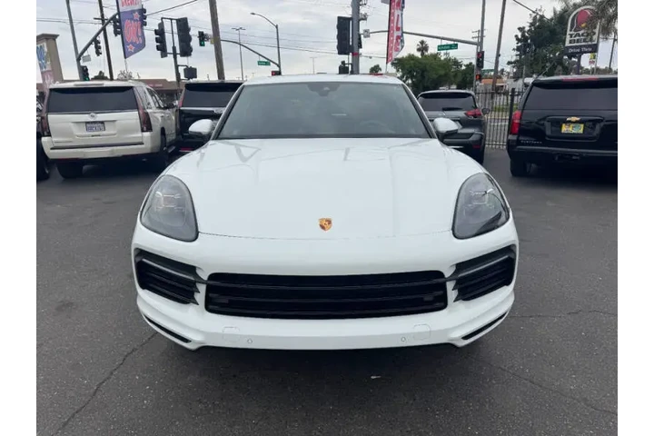 $31998 : 2020 Cayenne image 4