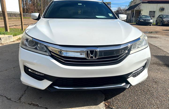 2017 Accord Sport CVT image 2