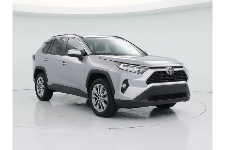 $25998 : Toyota RAV4 2021 XLE Premium image 1