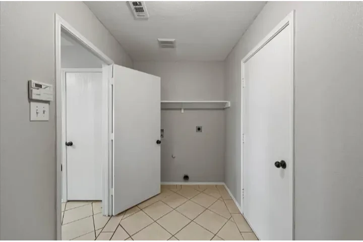 $2600 : Renta  casa image 1