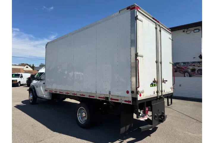 $21990 : 2015 RAM 5500 image 9
