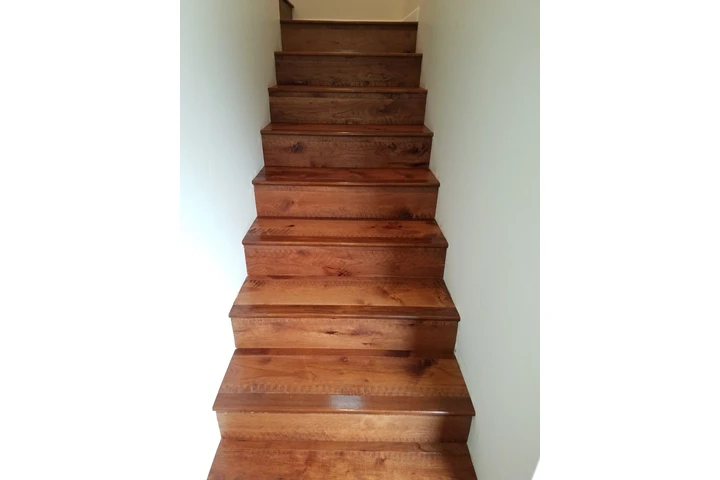 Instalador de pisos de madera image 5